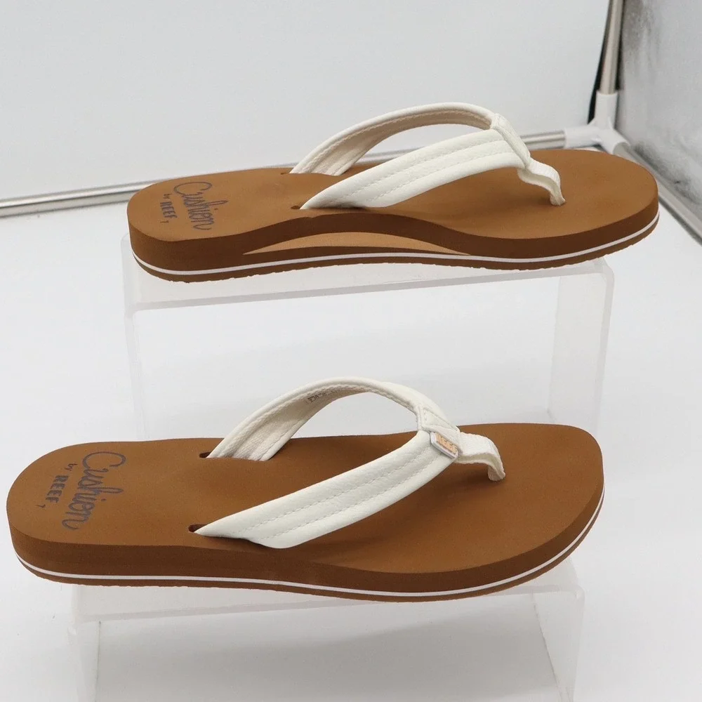 Reef Flip Flop Womens 7 Cushion Breeze White Tan Padded Beach Sandal Excellent